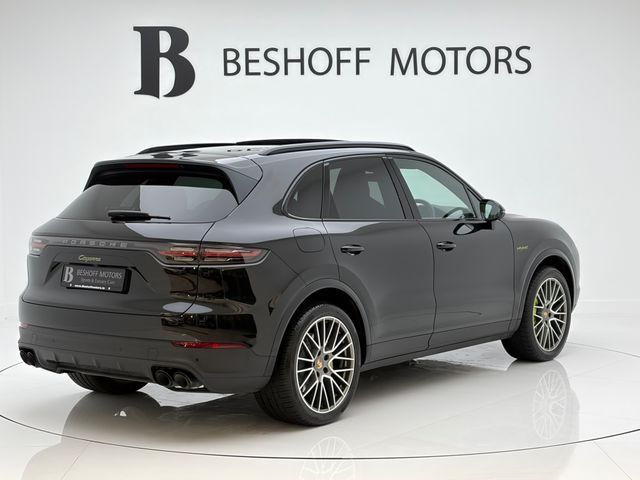Image for 2023 Porsche Cayenne E-HYBRID PLATINUM EDITION=1 OWNER//LOW MILES//IRISH CAR=FULL PORSCHE SERVICE HISTORY=TAILORED FINANCE PACKAGES AVAILABLE=TRADE IN'S WELCOME