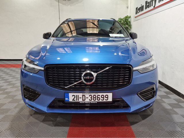 Image for 2021 Volvo XC60 T6 RECHARGE R DESIGN (PAN ROOF) AWD 340BHP AUTOMATIC **TINY MILEAGE / APPLE CARPLAY & ANDROID AUTO / CRUISE CONTROL / ELECTRIC BOOTLID / HEATED FRONT & REAR SEATS / HEATED SWHEEL / REVERSE CAMERA**