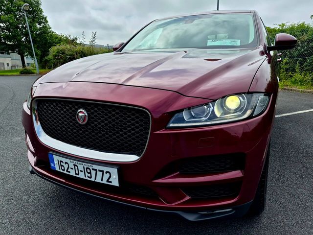 Image for 2016 Jaguar F-Pace 2.0 i4 D 180PS Prestige RWD