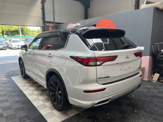 Image for 2023 Mitsubishi Outlander 2023 MITSUBISHI OUTLANDER PHEV P 2.4 AUTOMATIC / CRUISE CONTROL / PARKING CAMERA / ELECTRIC MEMORY & HEATED SEATS / HEATED STEERING WHEEL / PADDLE SHIFTERS / 7 SEATS OPTION AND MORE