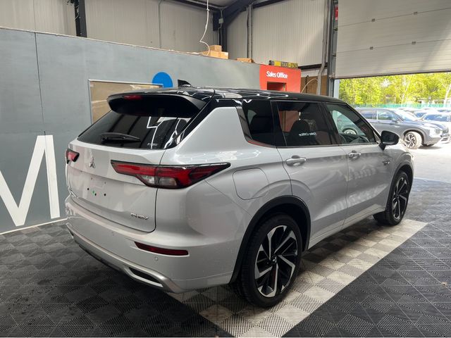 Image for 2024 Mitsubishi Outlander €45950 2024 MITSUBISHI OUTLANDER P 4WD PHEV 2.4 AUTOMATIC / CRUISE CONTROL / 360° CAMERA / ELECTRIC MEMORY & HEATED SEATS / HEATED STEERING WHEEL / PADDLE SHIFTERS / PANORAMIC SUNROOF / 7 SEATS OPT