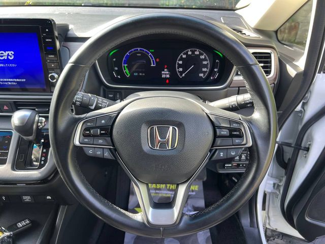 Image for 2021 Honda Odyssey ABSOLUTE EX 7-SEATER 2.0 HYBRID AUTO // HALF LEATHER HEATED SEATS // 360 SURROUND PARKING CAMERAS // 18" ALLOYS 