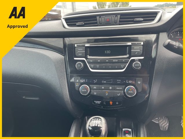 Image for 2015 Nissan Qashqai 1.2 PET SV 5DR FREE DELIVERY