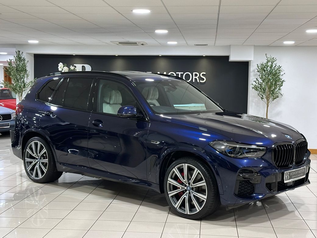 Image for 2022 BMW X5 45e M-SPORT PRO=PAN ROOF//IVORY INTERIOR//222 D REG=FULL SERVICE HISTORY=TAILORED FINANCE PACKAGES AVAILABLE=TRADE IN’S WELCOME 