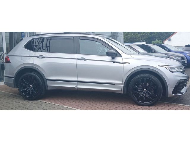 Image for 2023 Volkswagen Tiguan Allspace R-Line 2.0 TDI 150HP ** 7 SEATER, BLACK STYLE PACK**