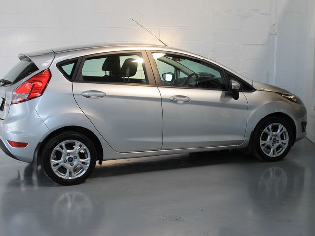Image for 2015 Ford Fiesta MCA Zetec 1.5 75PS M5 5DR 4DR