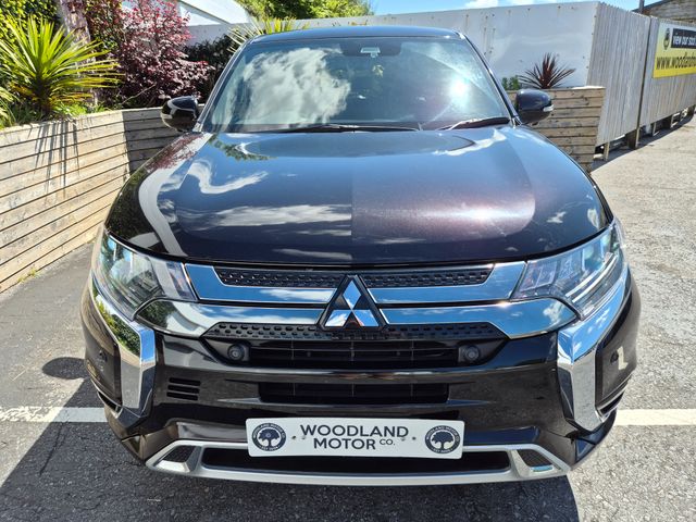 Image for 2020 Mitsubishi Outlander 2.4 PHEV / INTENSE SAFETY PACK WITH FULL LEATHER / LOW MILEAGE / TAX €170 (202 REG) 