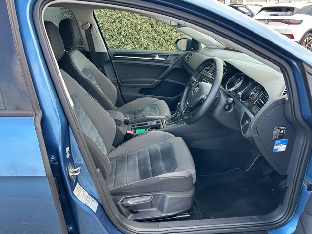 Image for 2015 Volkswagen Golf 1.4 TFSI HIGHLINE AUTOMATIC 5DR **REVERSE CAMERA** BLUETOOTH** AIR CON** MEDIA PLAY**