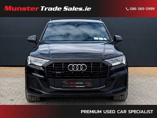 Image for 2022 Audi Q7 S-Line Black Edition 55 TFSI E