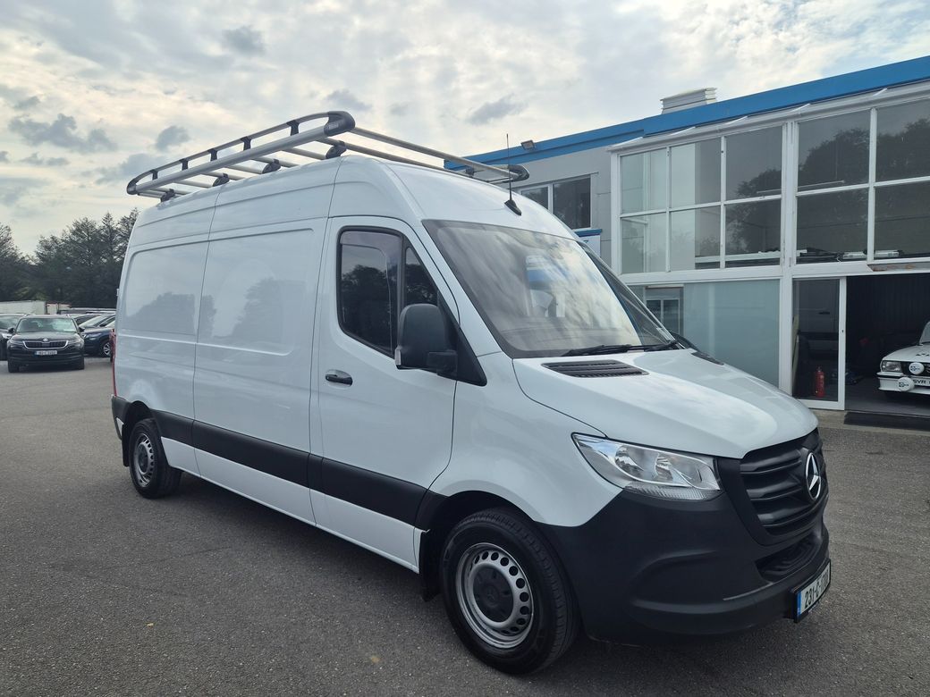 Image for 2023 Mercedes-Benz Sprinter 215/39 H/roof FWD 6DR