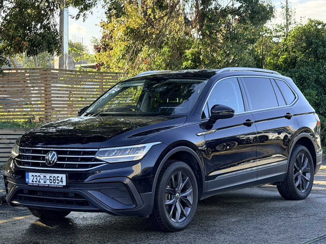 Image for 2023 Volkswagen Tiguan Allspace 