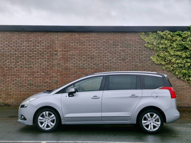 Image for 2014 Peugeot 5008 FAMILY-STYLE 1.6 HDI 7 SEATER