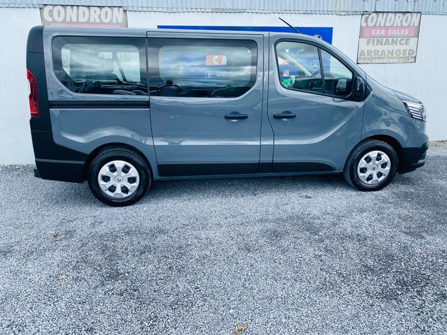 Image for 2023 Renault Trafic 