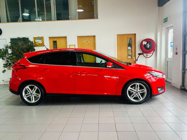 Image for 2015 Ford Focus 1.0 Ecoboost Zetec 100PS 5DR