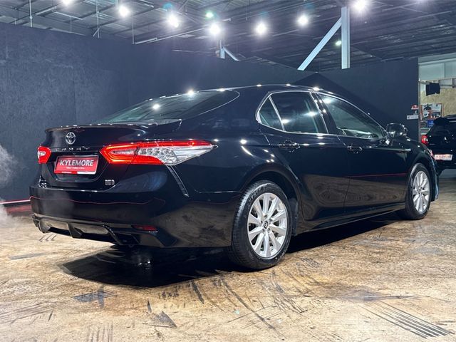 Image for 2019 Toyota Camry WS EDITION - FACTORY ALLOYS - BLACK HALF LEATHER TRIM CRUISE CONTROL - ELECTRIC SEAT - REVERSE CAMERA