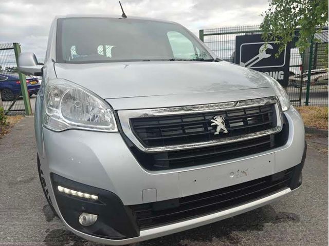 Image for 2018 Peugeot Partner TOP SPEC VAN !