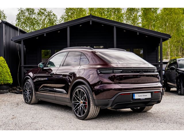Image for 2025 Porsche Macan 4S, IRISH CAR, HUGE SPEC, 516BHP ON OVERBOOST, BOSE SOUND SYSTEM, PAN ROOF, COMFORT SEATS, AIR SUSPENSION, ADAPTIVE CRUISE CONTROL, 