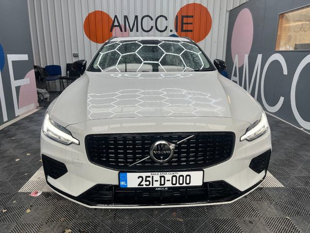 Image for 2025 Volvo V60 2025 VOLVO V60 4wd ULTRA T6 AWD PLUG-IN HYBRID CRUISE CONTROL / PARKING CAMERA / ELECTRIC MEMORY & HEATED SEATS / PANORAMIC SUNROOF / HEATED STEERING WHEEL / APPLE CARPLAY AND MORE