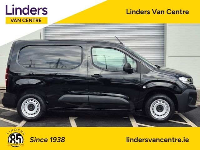 Image for 2025 Opel Combo 252 0KMS PRE REG