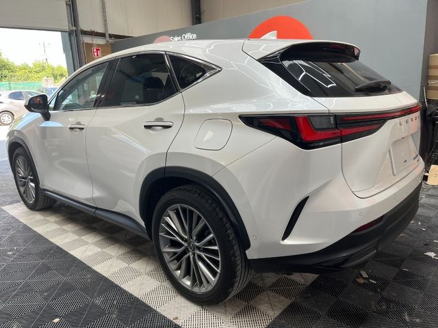 Image for 2023 Lexus NX 450H+ 2023 LEXUS NX450H+ L VERSION 2.5 AUTOMATIC / CRUISE CONTROL / PARKING CAMERA / ELECTRIC MEMORY & HEATED SEATS / PADDLE SHIFTERS / AMBIENT LIGHTS / APPLE CARPLAY / HEATED STEERING WHEEL AND MORE