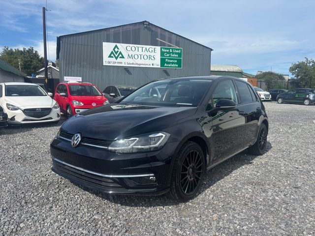 Image for 2017 Volkswagen Golf 