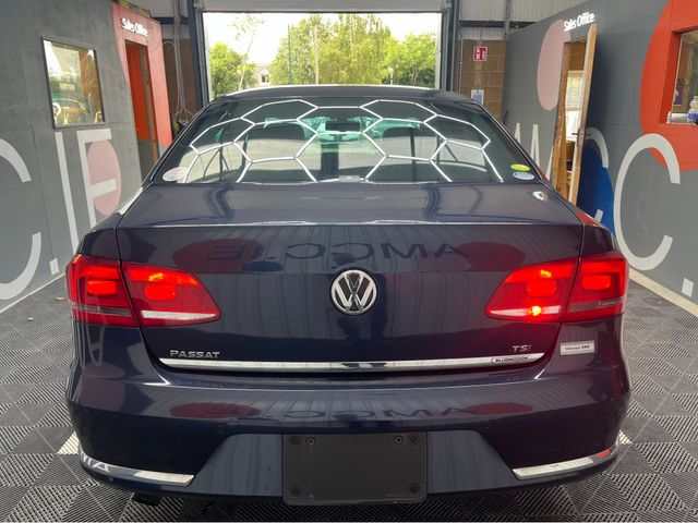 Image for 2012 Volkswagen Passat 1.4 TSI HIGH LINE / 130k KMs / REVERSE CAMERA , HEATED SEATS & MORE