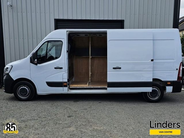 Image for 2024 Renault Master LM35 - VERY LOW KMS