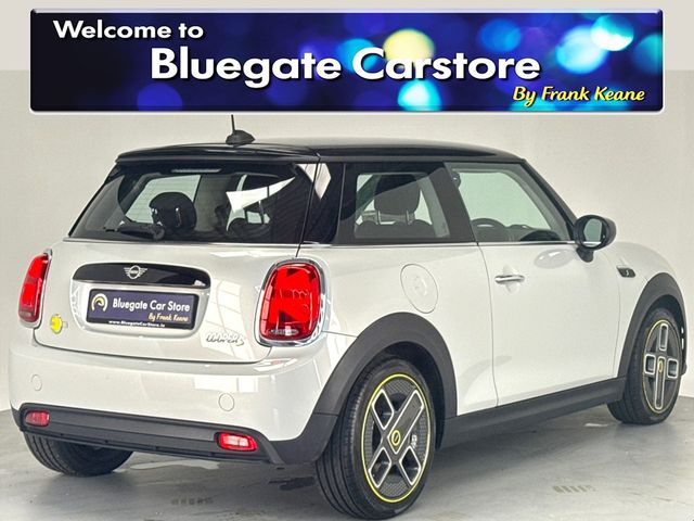Image for 2022 Mini Cooper ELECTRIC LEVEL 1**DIGITAL DASH**MULTIFUNCTIONAL STEERING WHEEL**TOUCH SCREEN MEDIA DISPLAY**CLOTH INTERIOR**KEYLESS START**SATNAV**ISOFIX**BLUETOOTH**FINANCE AVAILABLE**