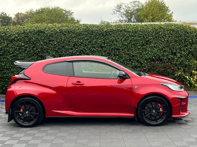 Image for 2020 Toyota GR Yaris 1.6 TURBO 6-SPEED MANUAL ** HUGE SPEC ** // HEADS-UP DISPLAY // GR HEATED SPORT SEATS // CARBON FIBRE ADD-ONS // JBL SPEAKERS
