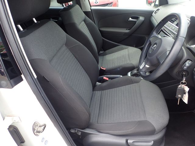 Image for 2013 Volkswagen Polo 1.2 TSI COMFORTLINE PETROL AUTOMATIC // JUST 45000 KMS FROM NEW // REVERSING CAMERA // PRO MEDIA PACK // IMMACULATE EXAMPLE // IDEAL STARTER CAR