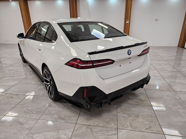 Image for 2025 BMW 5 Series TECHNOLOGY PLUS PACKAGE