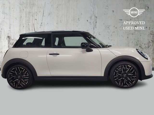 Image for 2024 Mini Cooper Cooper Classic Auto