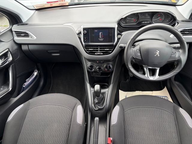Image for 2017 Peugeot 208 2017 PEUGEOT 208 1.6d ACTIVE LOW KMS