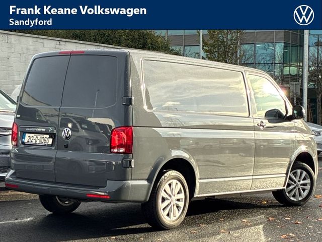 Image for 2021 Volkswagen Transporter T6 HIGHLINE AUTO SWB 150BHP *REAR VIEW CAMERA* *FRONT AND REAR PARKING SENSORS* *HEATED SEATS* *ADAPTIVE CRUISE CONTROL* *AIR CONDITIONING*