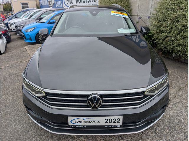 Image for 2022 Volkswagen Passat ELEGANCE AUTOMATIC 2.0 DIESEL //HIGH SPEC//LOW MILES//HALF LEATHER HEATED SEATS//REVERSE CAMERAS//ADAPTIVE CRUISE CONTROL//