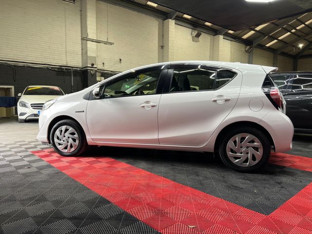 Image for 2018 Toyota Aqua Hybrid
