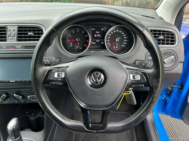 Image for 2015 Volkswagen Polo COMFORTLINE 1.2 TSI AUTO // 15" ALLOYS // REVERSE CAMERA // ADAPTIVE CRUISE CONTROL