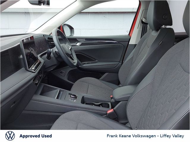 Image for 2025 Volkswagen Tiguan LAUNCH EDITION AUTO 2.0TDI 150BHP *DEMO MODEL* *SUNROOF* *360 PARK CAMERA* *ELECTRIC TAILGATE* *PERSIMMON RED* *PCP AVAILABLE*