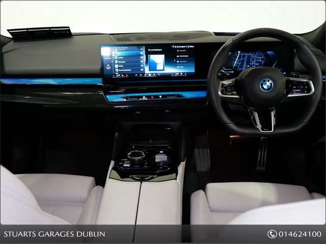 Image for 2025 BMW 5 Series *TECH AND COMFORT PACK* 530e M-SPORT SAPPHAIRE BLACK METALLIC WITH IVORY VEGANZA INTERIOR, 19” DIAMOND CUT ALLOYS, COMFORT ACCESS