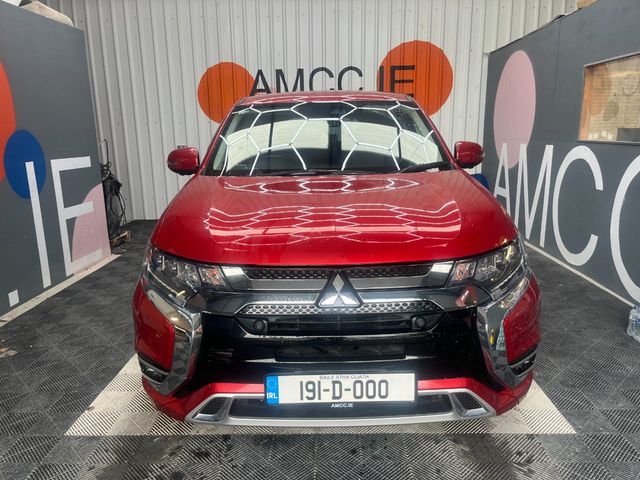 Image for 2019 Mitsubishi Outlander 2019 MITSUBISHI OUTLANDER 4WD PHEV G 2.4 HYBRID / 79k KMs / ELETRIC AND HEATED SEATS /REVERSE CAMERA / ADAPTIVE CRUISE & MORE