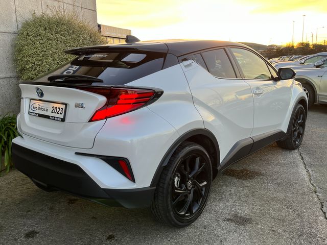 Image for 2023 Toyota C-HR SOL HYBRID AUTOMATIC 1.8 PETROL //LOW MILES//HIGH SPEC//360 PARKING CAMERAS//ADAPTIVE CRUISE CONTROL//KEYLESS ENTRY//