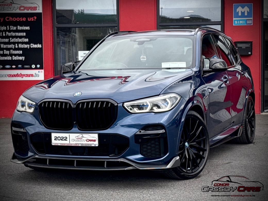 Image for 2022 BMW X5 XDRIVE45E M SPORT // M-PERFORMANCE PACK // CRYSTAL CLARITY SHIFT