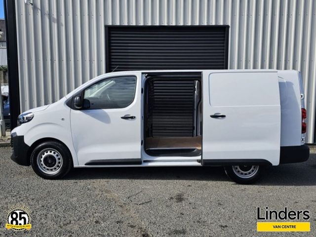 Image for 2025 Opel Vivaro LWB - LOW KMS / PLY LINED
