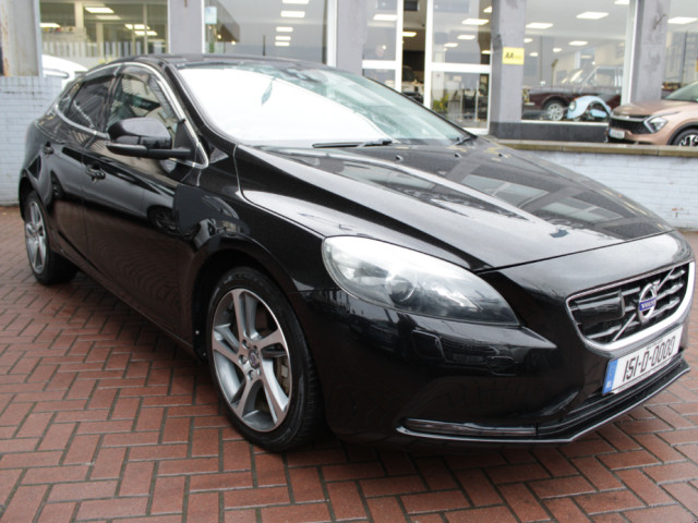 Image for 2015 Volvo V40 2.0D4 SE LUXURY 5DR HATCHBACK AUTO // 1 OWNER WITH ONLY 104, 000 KM'S // BUY WITH CONFIDENCE AA AND SIMI APPROVED DEALER 2026 // FINANCE ARRANGED // ALL TRADE INS WELCOME // 