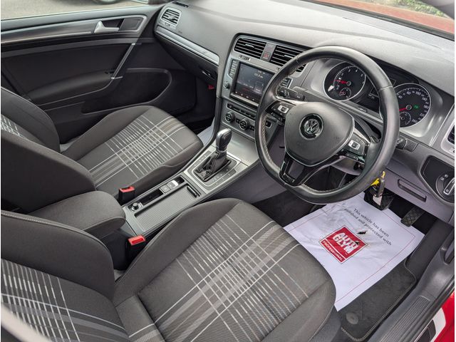 Image for 2016 Volkswagen Golf 1.2 TSI AUTO LOUNGE ESTATE // 6 MONTH WARRANTY //
