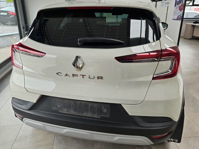 Image for 2021 Renault Captur TCe 100 Play