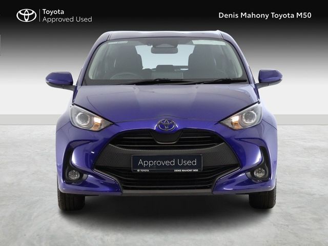 Image for 2025 Toyota Yaris Luna Hybrid