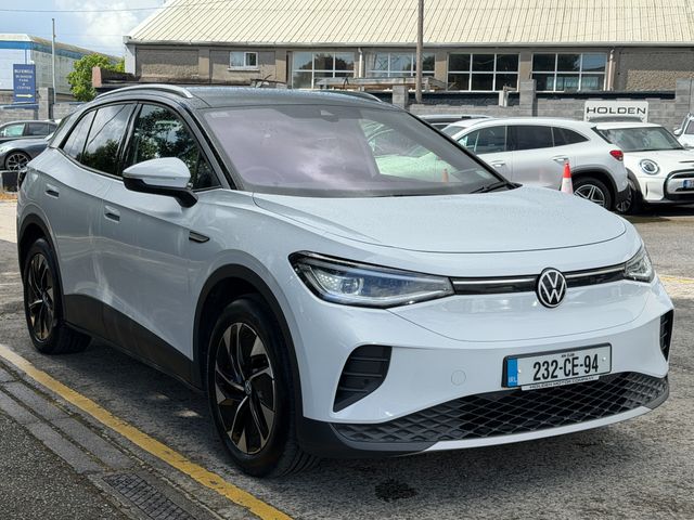 Image for 2023 Volkswagen ID.4 Pure.52 kwh battery. pan roof.2 keys