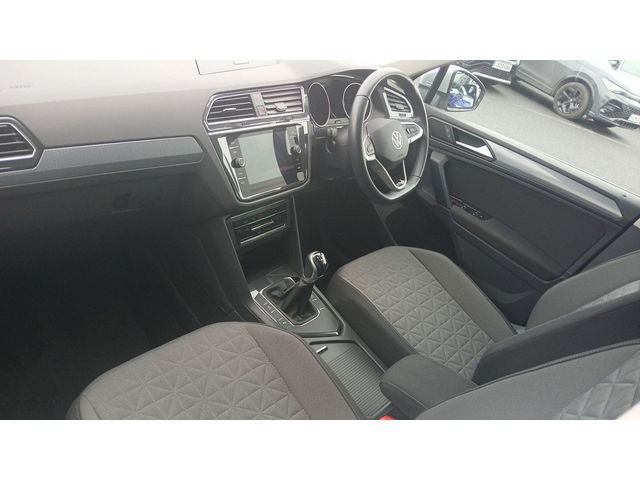 Image for 2023 Volkswagen Tiguan Life 2.0 TDI 122HP **REAR VIEW CAMERA, APP CONNECT, BLUETOOTH**