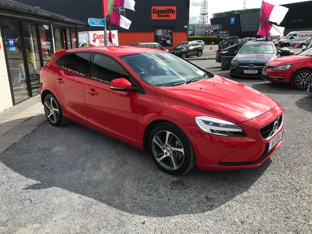 Image for 2018 Volvo V40 2.0 D4 (190hp) ES